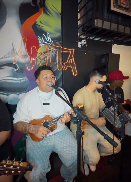 Música ao vivo